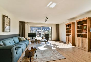 Jan P. Vethstraat 64, HENDRIK-IDO-AMBACHT