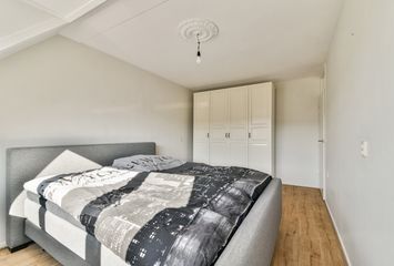 Jan P. Vethstraat 64, HENDRIK-IDO-AMBACHT