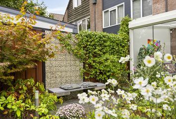 Steenplaats 12, HENDRIK-IDO-AMBACHT