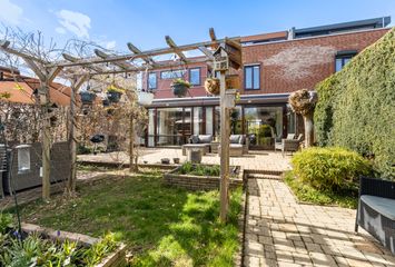 Groenewaal 13, HENDRIK-IDO-AMBACHT