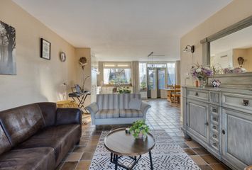 Isaac Sweerslaan 3, HENDRIK-IDO-AMBACHT