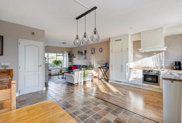 Isaac Sweerslaan 3, HENDRIK-IDO-AMBACHT