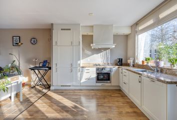 Isaac Sweerslaan 3, HENDRIK-IDO-AMBACHT