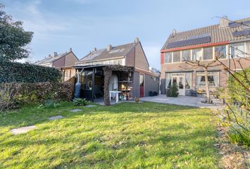 Isaac Sweerslaan 3, HENDRIK-IDO-AMBACHT