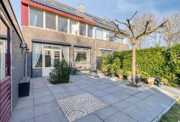 Isaac Sweerslaan 3, HENDRIK-IDO-AMBACHT