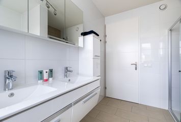 Voorn 120, HENDRIK-IDO-AMBACHT