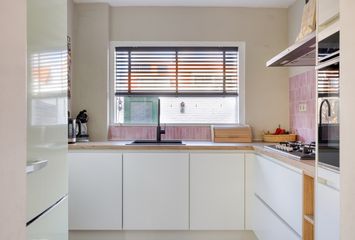 Warmoeziershof 7, HENDRIK-IDO-AMBACHT
