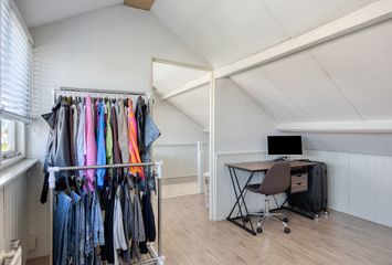 Warmoeziershof 7, HENDRIK-IDO-AMBACHT