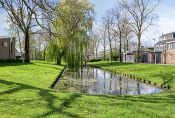 Warmoeziershof 7, HENDRIK-IDO-AMBACHT