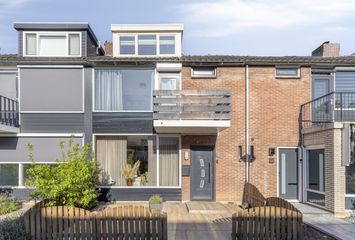 Warmoeziershof 46, HENDRIK-IDO-AMBACHT