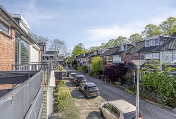 Warmoeziershof 46, HENDRIK-IDO-AMBACHT