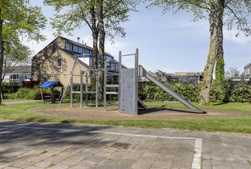 Warmoeziershof 46, HENDRIK-IDO-AMBACHT
