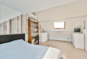 Piet Heinstraat 25, HENDRIK-IDO-AMBACHT