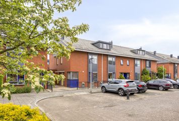 Geertruid Pijnsenhof 13, HENDRIK-IDO-AMBACHT