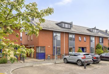 Geertruid Pijnsenhof 13, HENDRIK-IDO-AMBACHT
