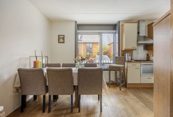 Geertruid Pijnsenhof 13, HENDRIK-IDO-AMBACHT