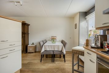 Geertruid Pijnsenhof 13, HENDRIK-IDO-AMBACHT