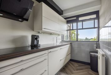 van Godewijckstraat 129, HENDRIK-IDO-AMBACHT