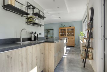 Van Lennepstraat 25, ALBLASSERDAM