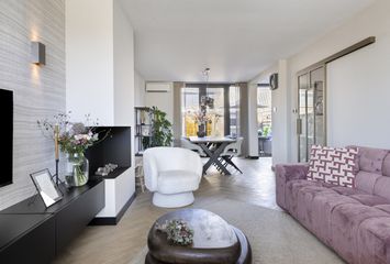 Aert van Nesstraat 8, HENDRIK-IDO-AMBACHT