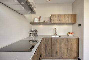 Aert van Nesstraat 8, HENDRIK-IDO-AMBACHT