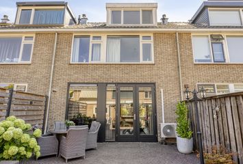 Aert van Nesstraat 8, HENDRIK-IDO-AMBACHT