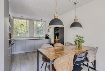 Koolwijk 32, HENDRIK-IDO-AMBACHT