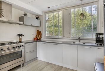 Koolwijk 32, HENDRIK-IDO-AMBACHT