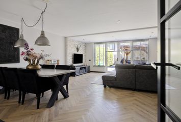 Aert Schoumanstraat 13, HENDRIK-IDO-AMBACHT