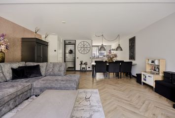 Aert Schoumanstraat 13, HENDRIK-IDO-AMBACHT