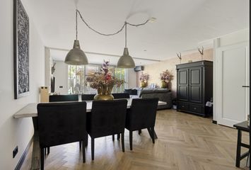 Aert Schoumanstraat 13, HENDRIK-IDO-AMBACHT