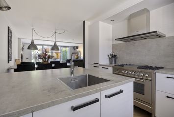 Aert Schoumanstraat 13, HENDRIK-IDO-AMBACHT