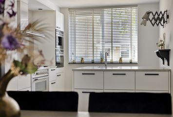 Aert Schoumanstraat 13, HENDRIK-IDO-AMBACHT