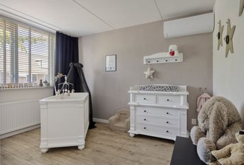 Aert Schoumanstraat 13, HENDRIK-IDO-AMBACHT