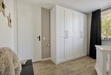 Aert Schoumanstraat 13, HENDRIK-IDO-AMBACHT