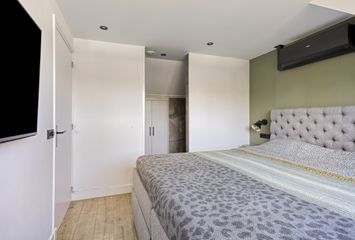 Aert Schoumanstraat 13, HENDRIK-IDO-AMBACHT