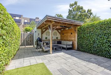 Aert Schoumanstraat 13, HENDRIK-IDO-AMBACHT