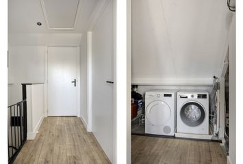 Aert Schoumanstraat 13, HENDRIK-IDO-AMBACHT