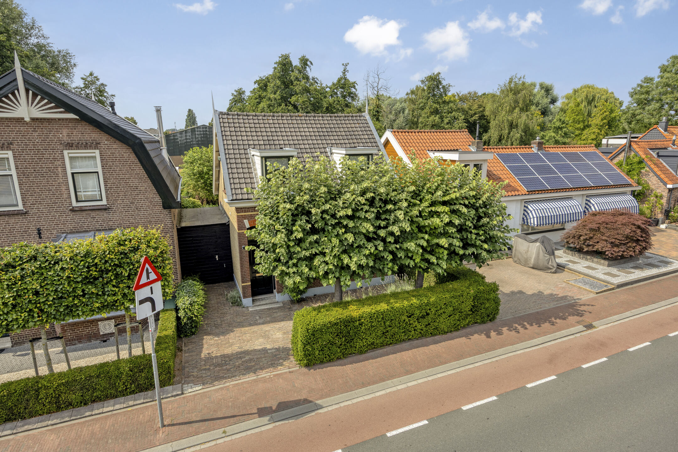 Kerkstraat 25