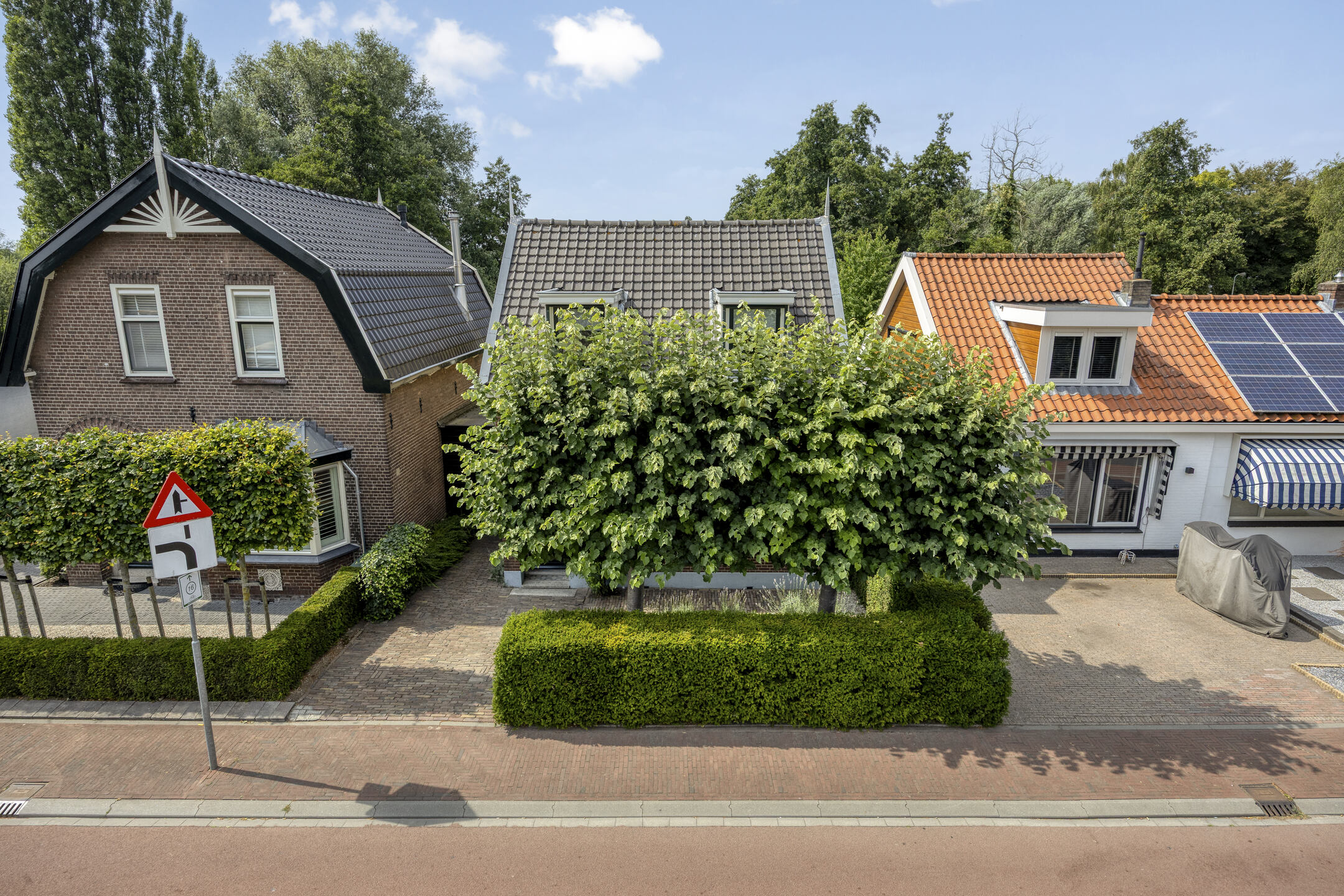 Kerkstraat 25