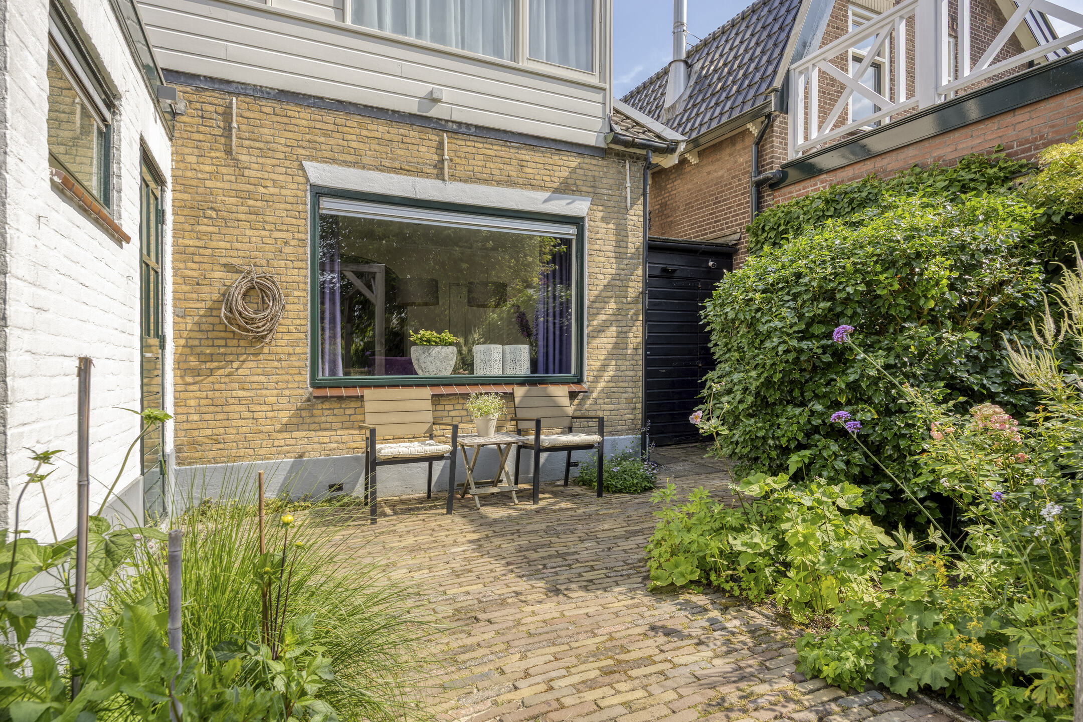 Kerkstraat 25