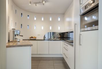 Adriaan Pieterslaan 48, HENDRIK-IDO-AMBACHT