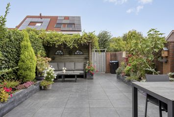 Adriaan Pieterslaan 48, HENDRIK-IDO-AMBACHT