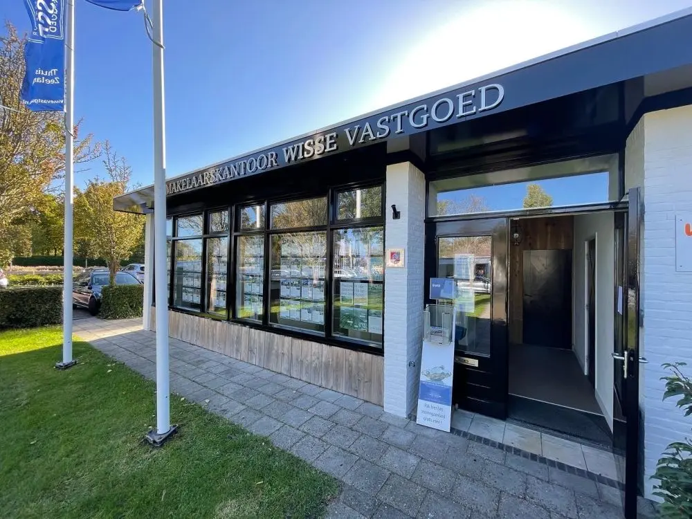 Kantoor Oostkapelle in een nieuw jasje