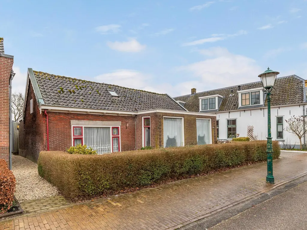 Hoofdweg 105, ZEGVELD