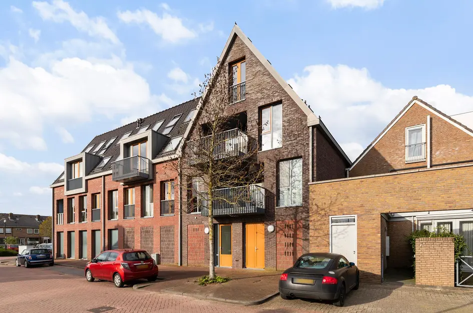 Middenweg 9X