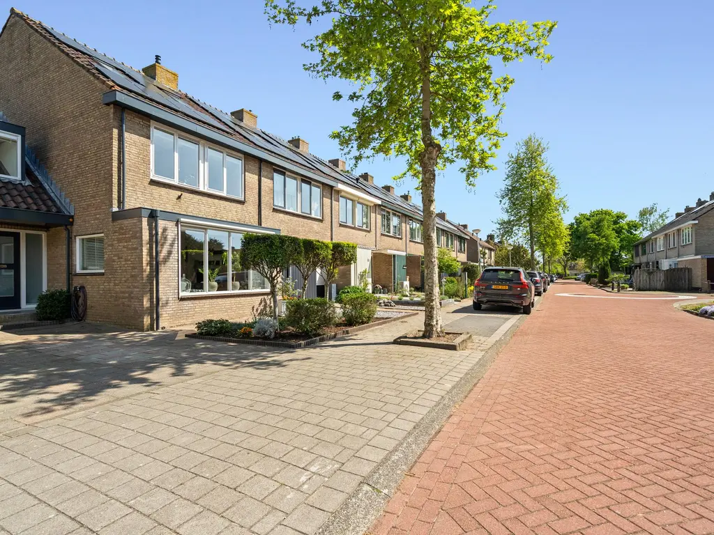 Prins Bernhardstraat 49, WAARDER