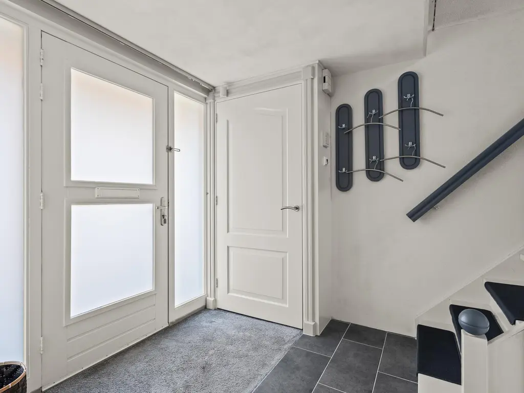 Prins Bernhardstraat 49, WAARDER