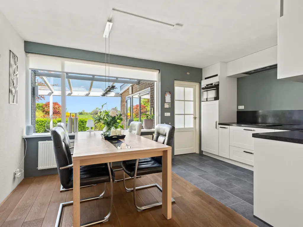 Prins Bernhardstraat 49, WAARDER
