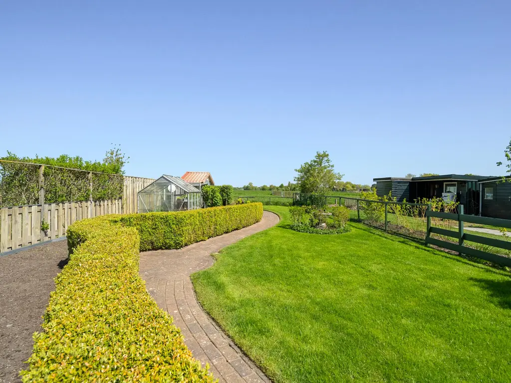 Prins Bernhardstraat 49, WAARDER